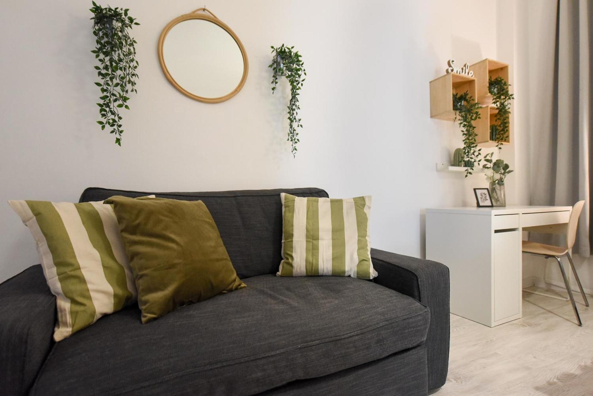 Cozy 2-bedroom Retreat In The Heart Of History Bucharest
