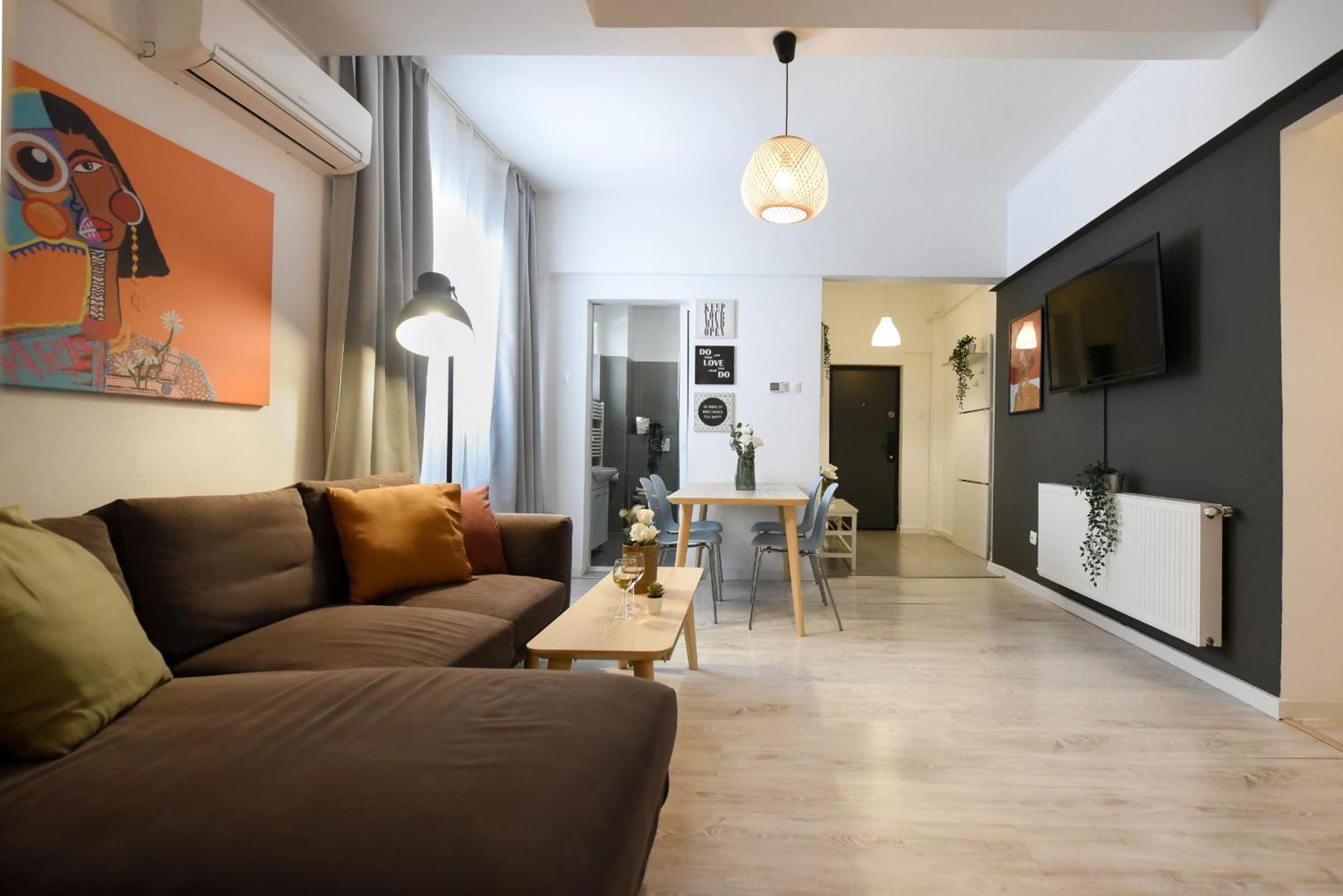 Cozy 2-bedroom Retreat In The Heart Of History Apartment *