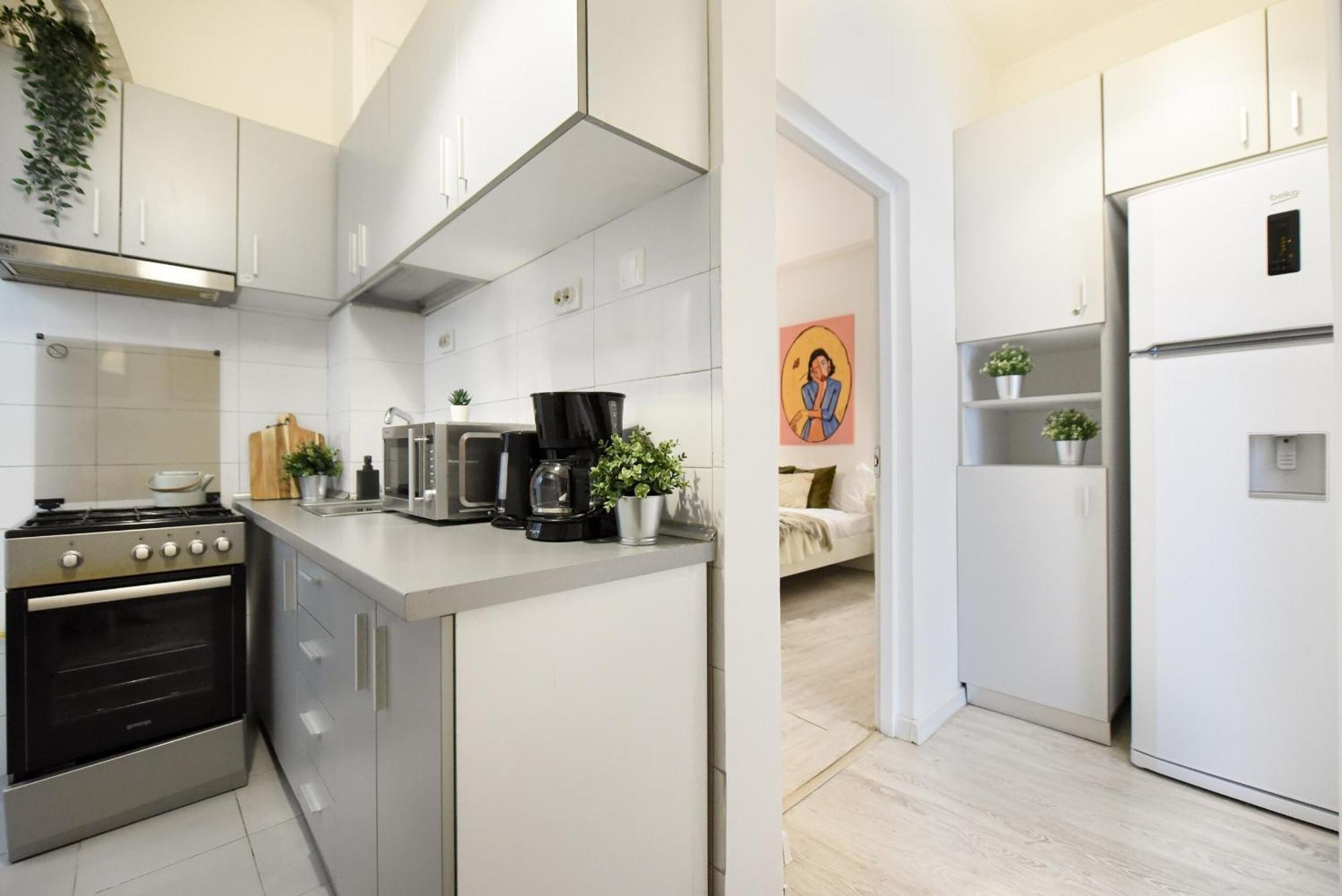Cozy 2-bedroom Retreat In The Heart Of History * Bucharest